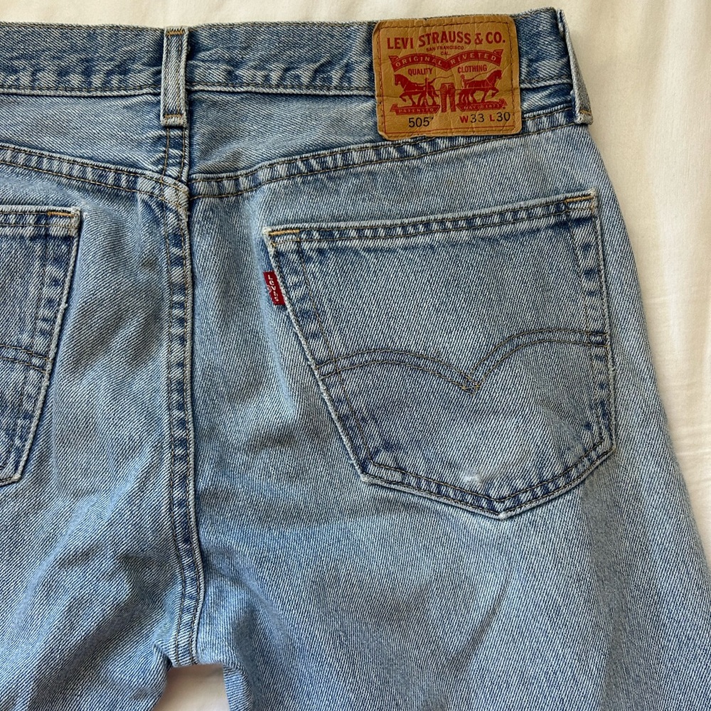 Levi’s 505 33x30 distressed vintage jeans